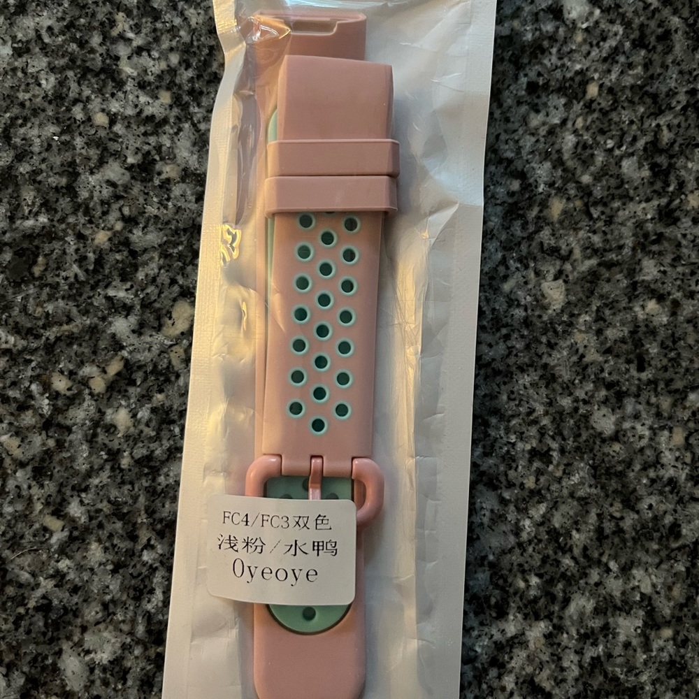 Fitbit charge 4 band unopened